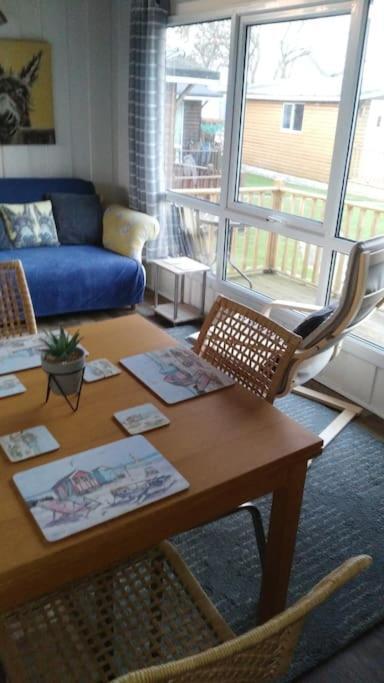 No 27 A Dog Friendly Rural Coastal Chalet Villa ซีตัน ภายนอก รูปภาพ